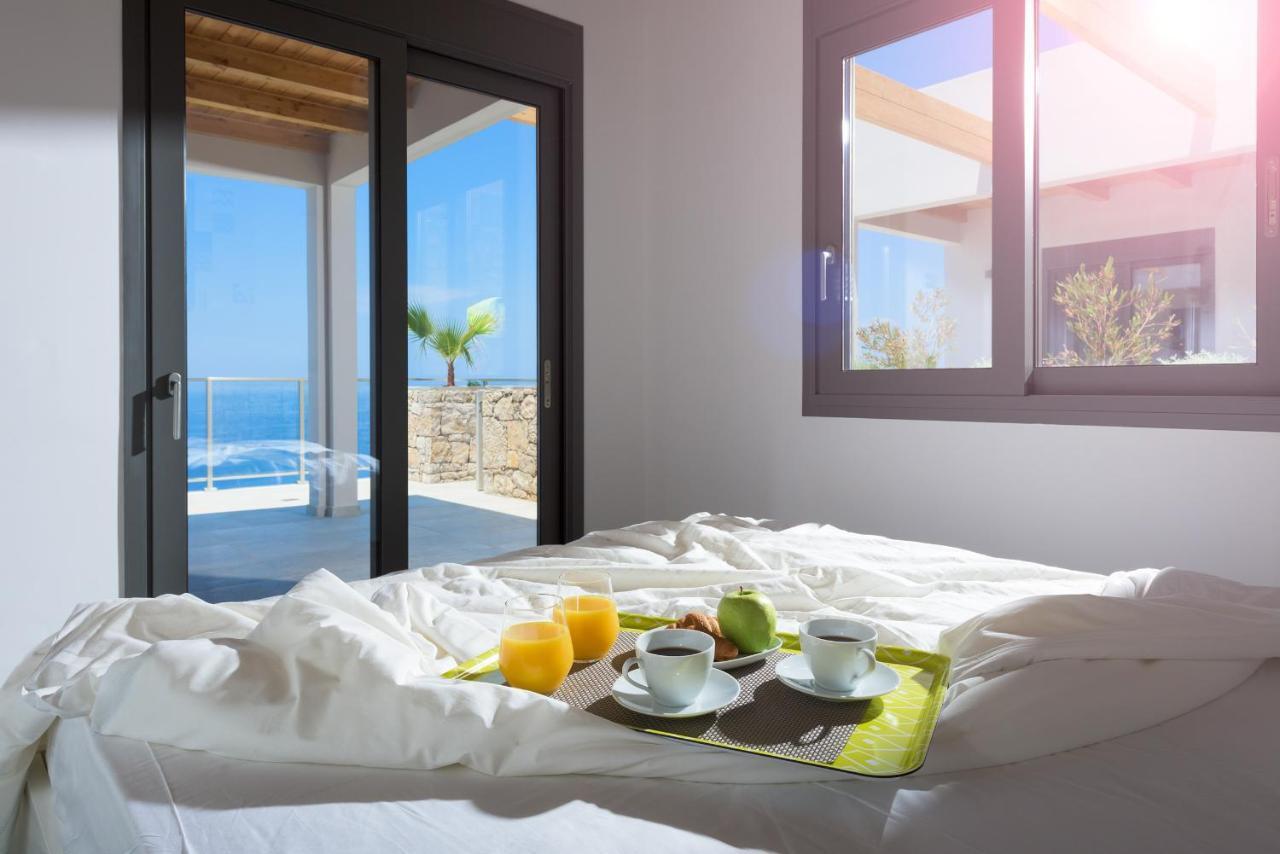 Kathisma Bay Villas - Luxury Villas - Villa Helios Kalamítsi エクステリア 写真